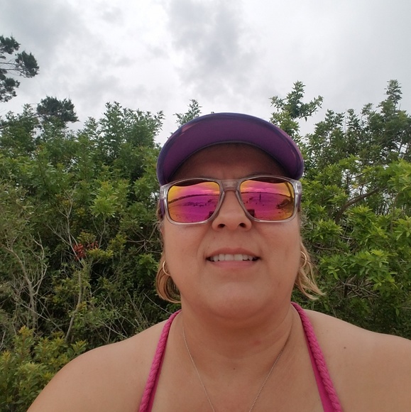 Meet your Posher, Elizabeth - Picture 1 of 1